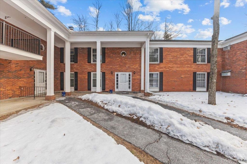100 Kennedy Drive #41, South Burlington, VT 05403