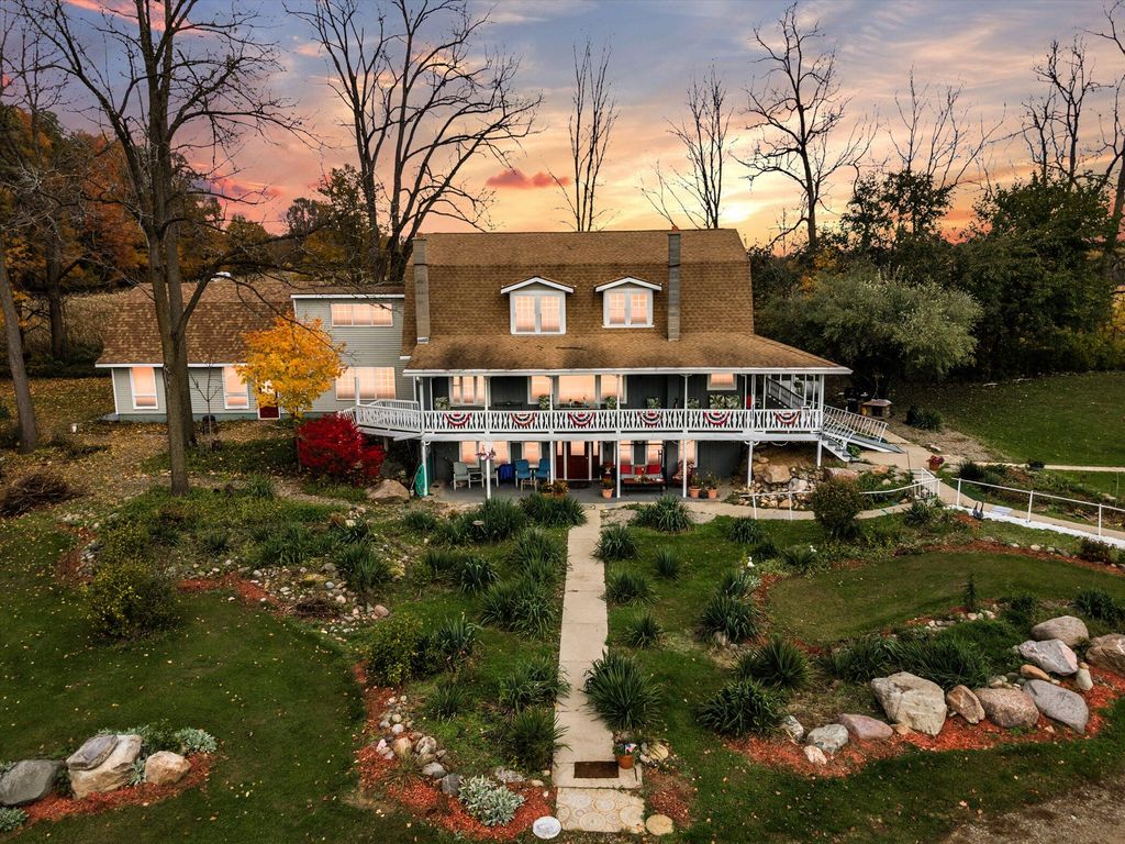 1151 E County Line Rd, Homer, MI 49245