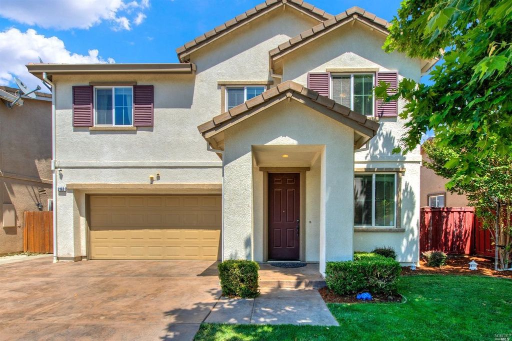 2162 Newcastle Dr, Vacaville, CA 95687