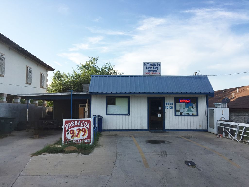 2718 Chestnut St, Laredo, TX 78046
