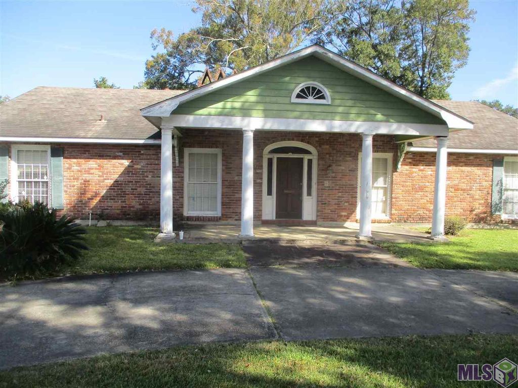1000 Wooddale Blvd, Baton Rouge, LA 5 Bed, 3 Bath Single