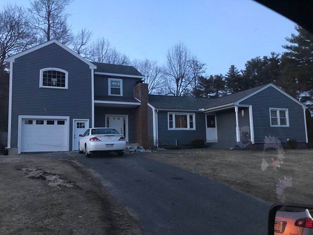 78 Chauncey Dr, Springfield, MA 01129