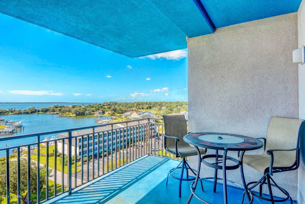 4425 Arendell Street UNIT 702 & 55' Boat Slip, Morehead City, NC 28557