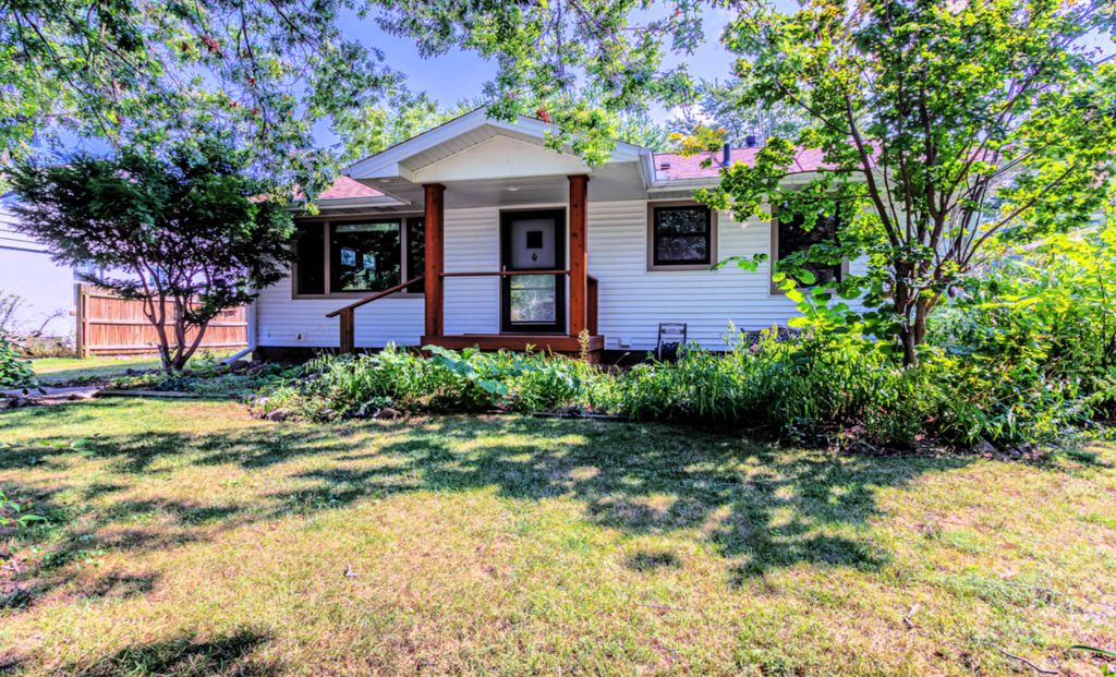 1722 Coronado Dr, Champaign, IL 61820