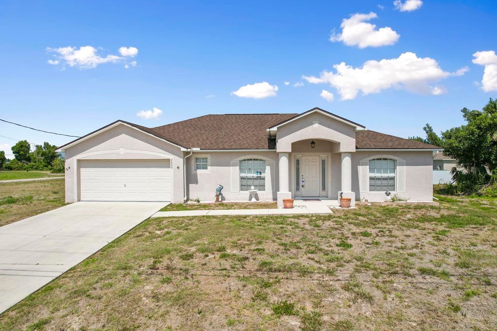 2606 NE 1st Ave, Cape Coral, FL 33909