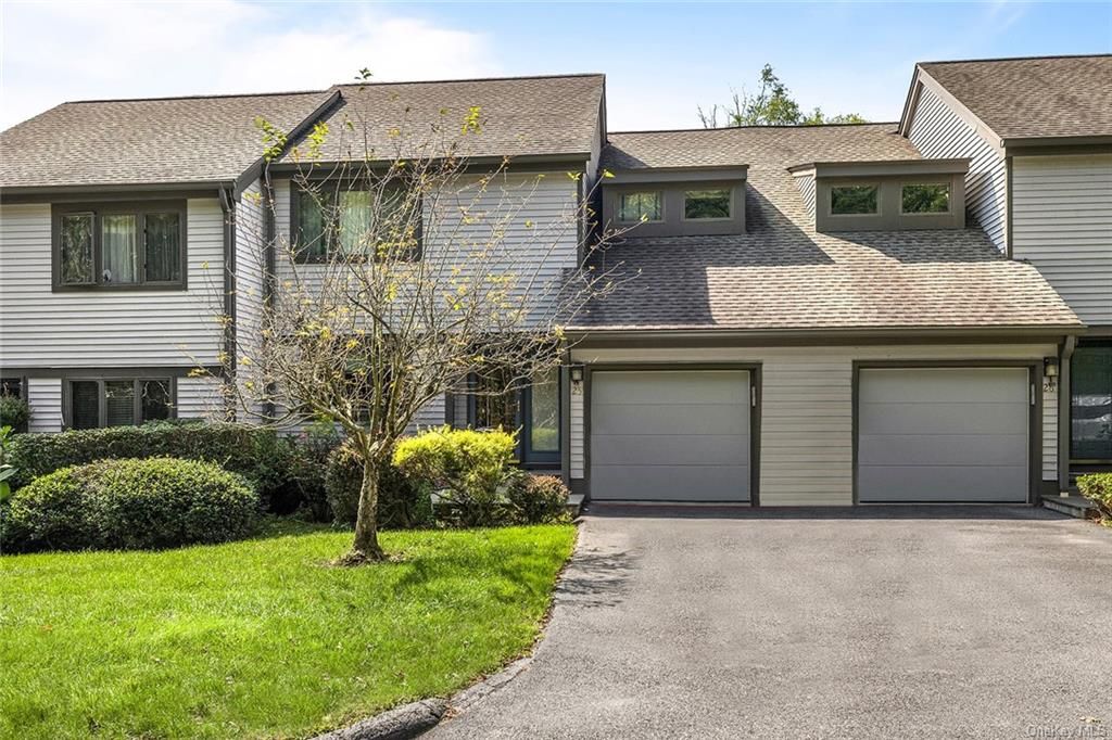 25 Adela Ct, Yorktown Heights, NY 10598