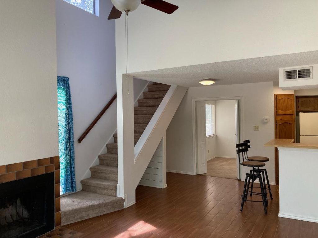3101 Sondra Dr #204-B, Fort Worth, TX 76107