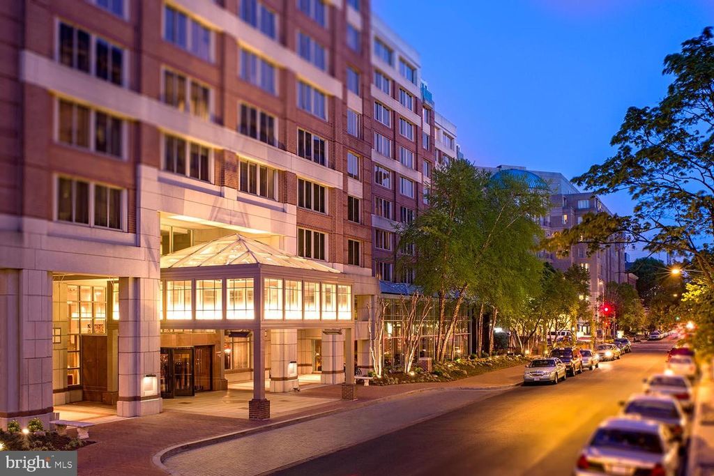 1201 24th St NW, Washington, DC 20037