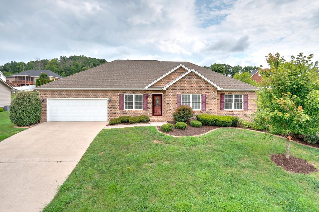3456 Bailey Ranch Rd, Kingsport, TN 3 Bed, 4 Bath Single