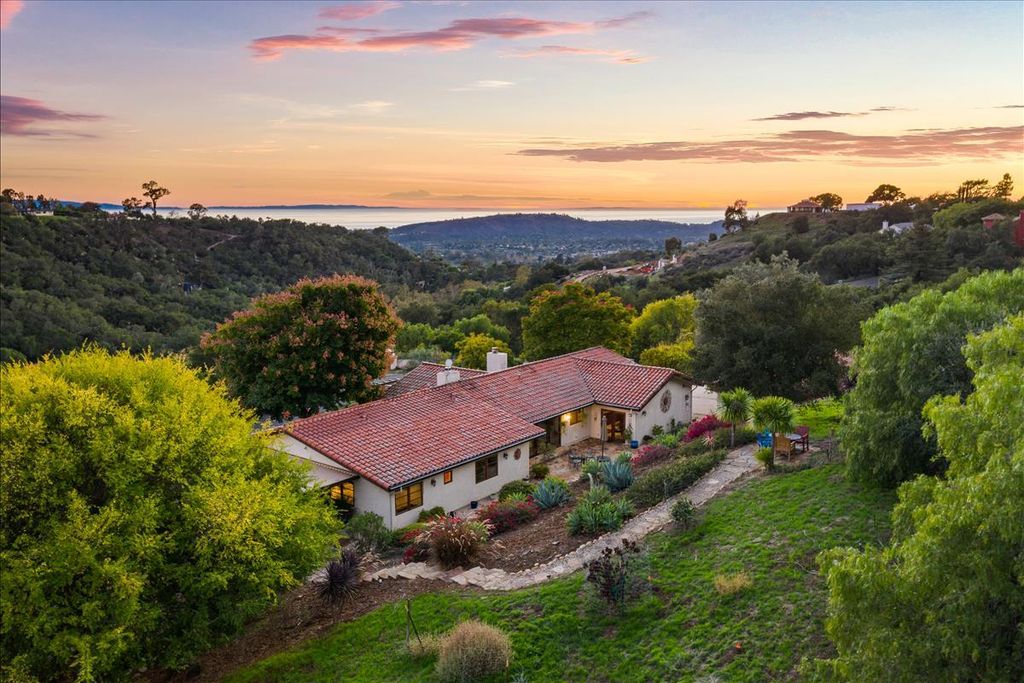 710 Las Canoas Pl, Santa Barbara, CA 93105