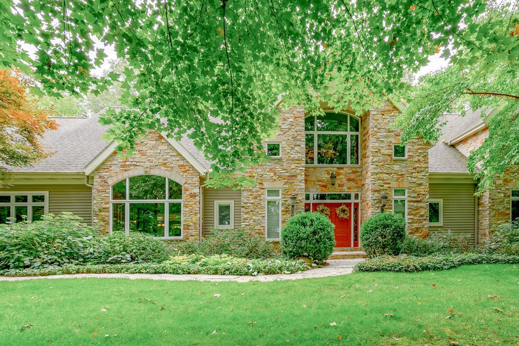 915 E Eagle Lake Dr, Kalamazoo, MI 49009 MLS 23137033 Trulia