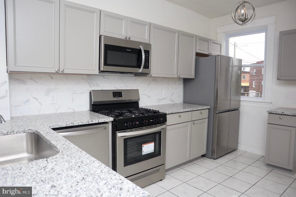 3213 Phelps Ln, Baltimore, MD 21229