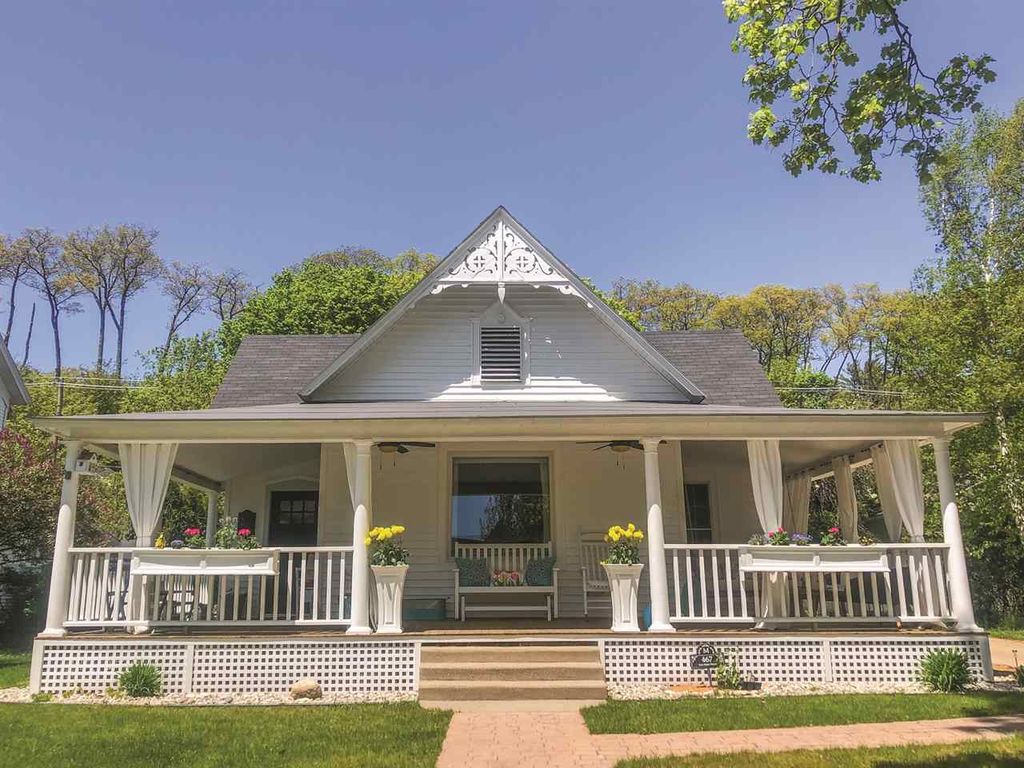 467 E Main St, Harbor Springs, MI 49740 Trulia