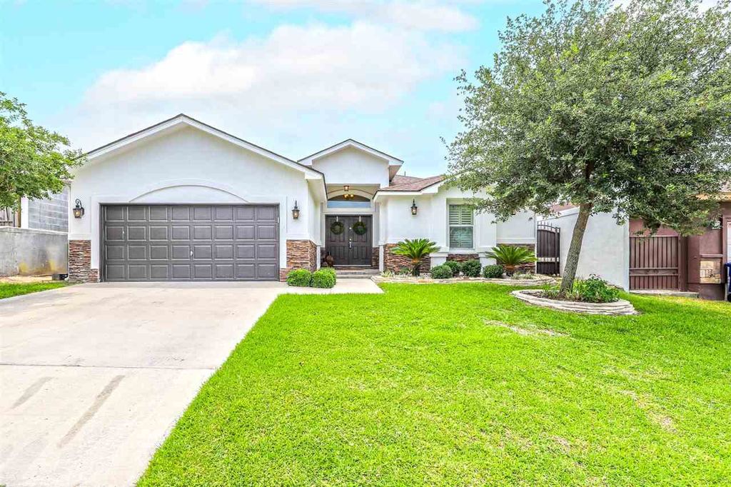 3921 Rasoul Dr, Laredo, TX 78045