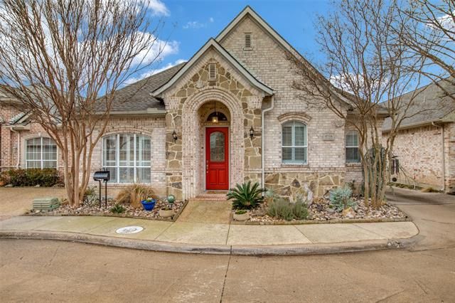 8714 Allenbrook Ct, Dallas, TX 75243
