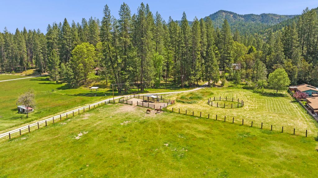 6324 E Evans Creek Rd, Rogue River, OR 97537 Trulia