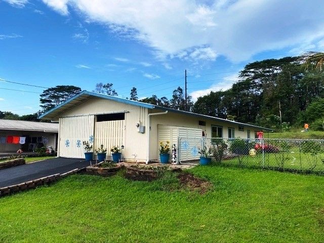 92 Uhaloa Pl, Hilo, HI 96720
