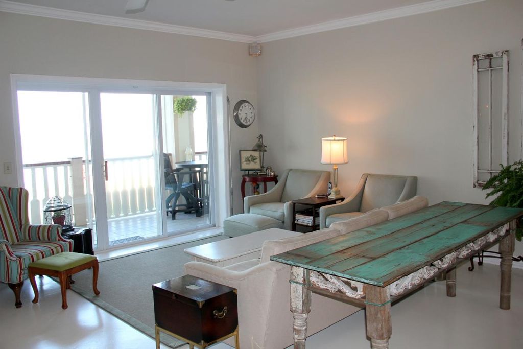 701 Beach Ave #203, Atlantic Beach, FL 32233