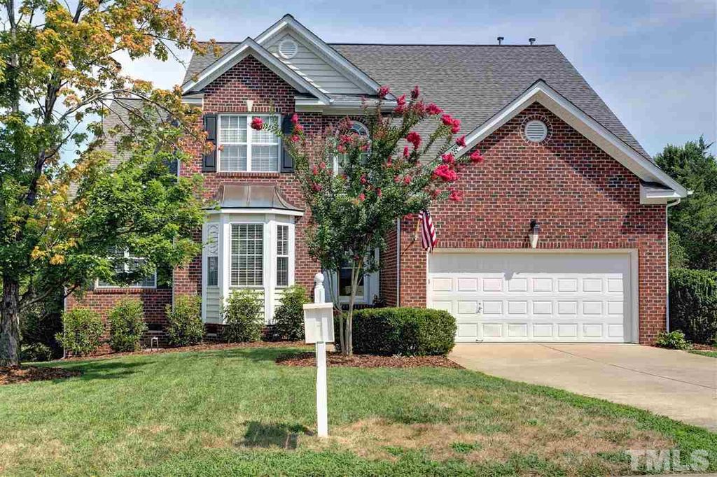 402 Fryar Creek Dr, Cary, NC 27519