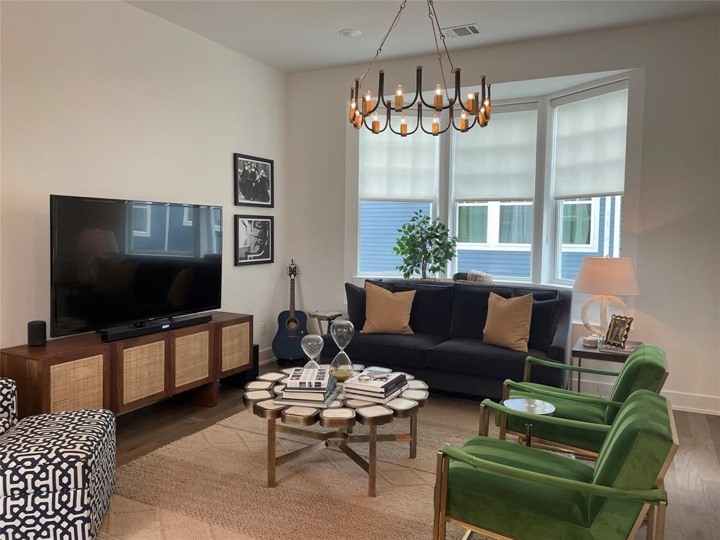 645 N Tyler St #106, Dallas, TX 75208