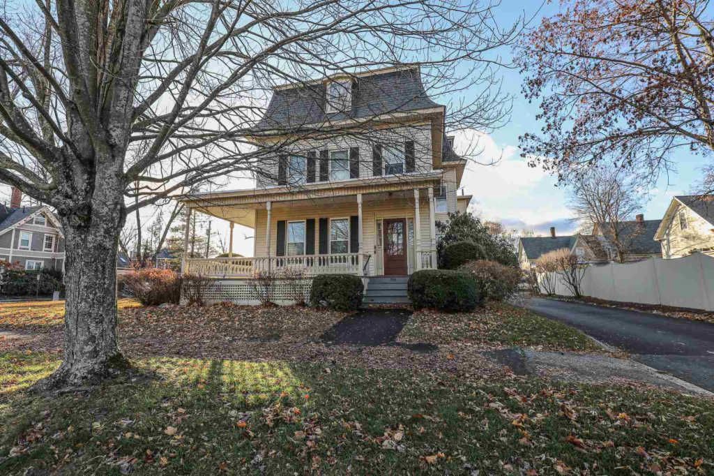 1934 Elm St 1, Manchester, NH 3 Bed, 1 Bath Apartment 34 Photos