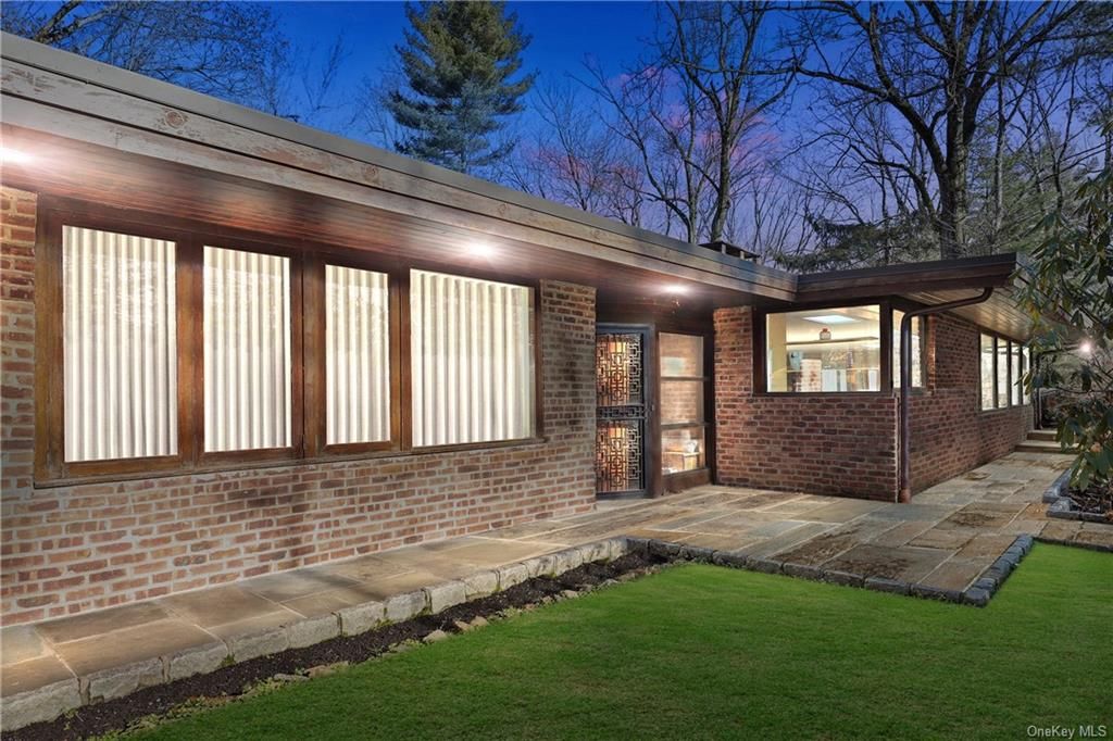 13 elizabeth place armonk ny county