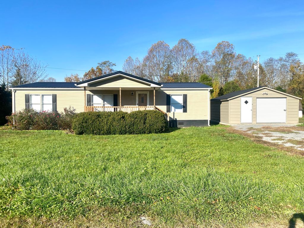 195 Oak Lane Rd, Dryden, VA 24243