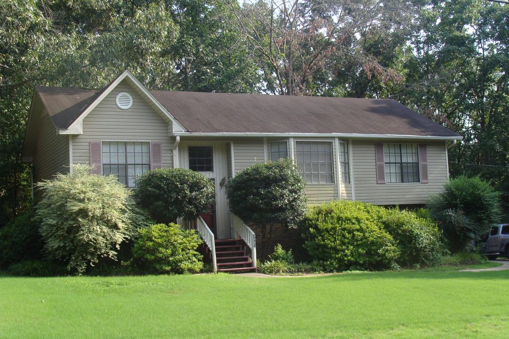 3457 N Broken Bow Dr, Birmingham, AL 35242