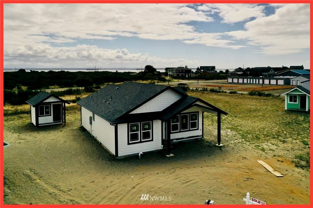 995 Alida St, Ocean Shores, WA 98569