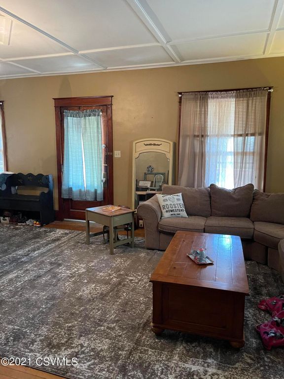 123 Myrtle St, Milton, PA 17847