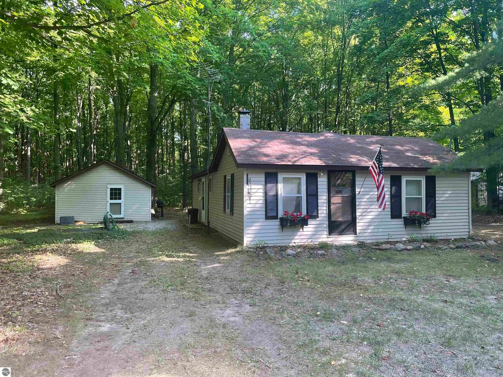 8151 Ford Rd NE, Kalkaska, MI 49646 Trulia