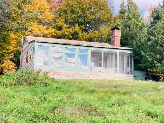 17 Farmers Ln, Freedom, NH 03836