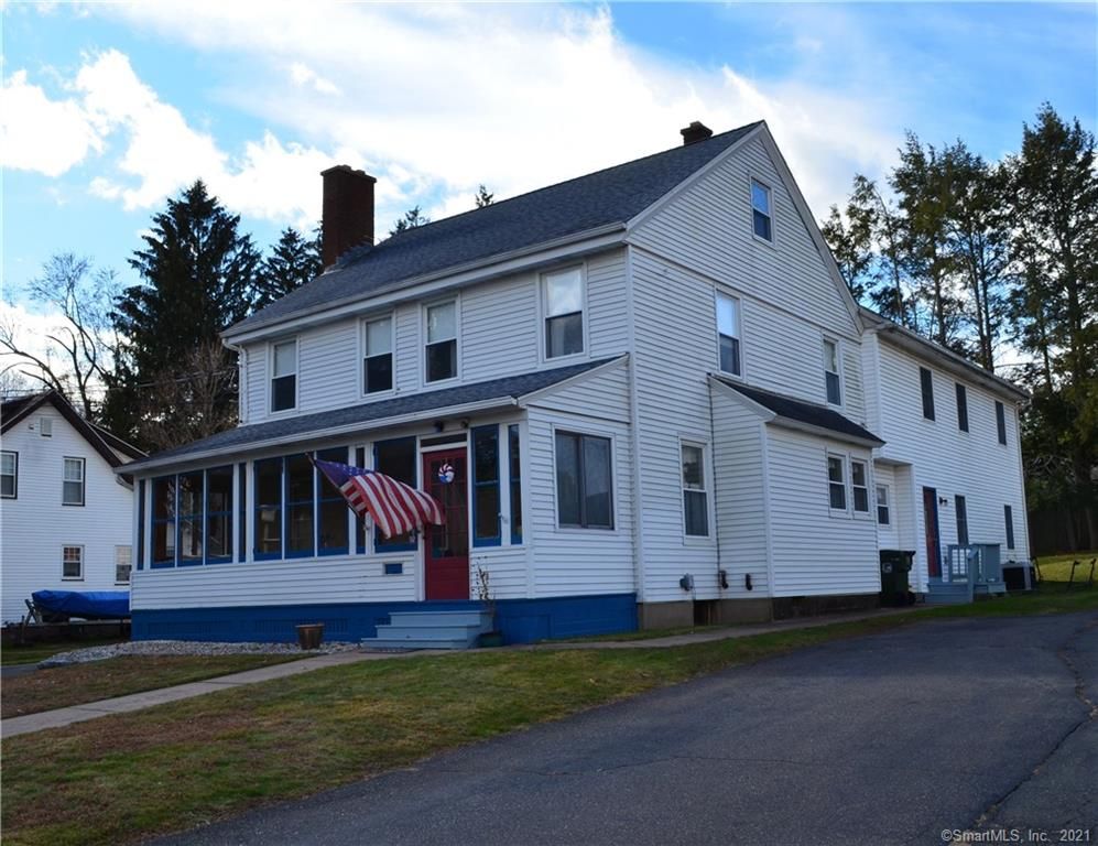 49 Golf St, Newington, CT 06111