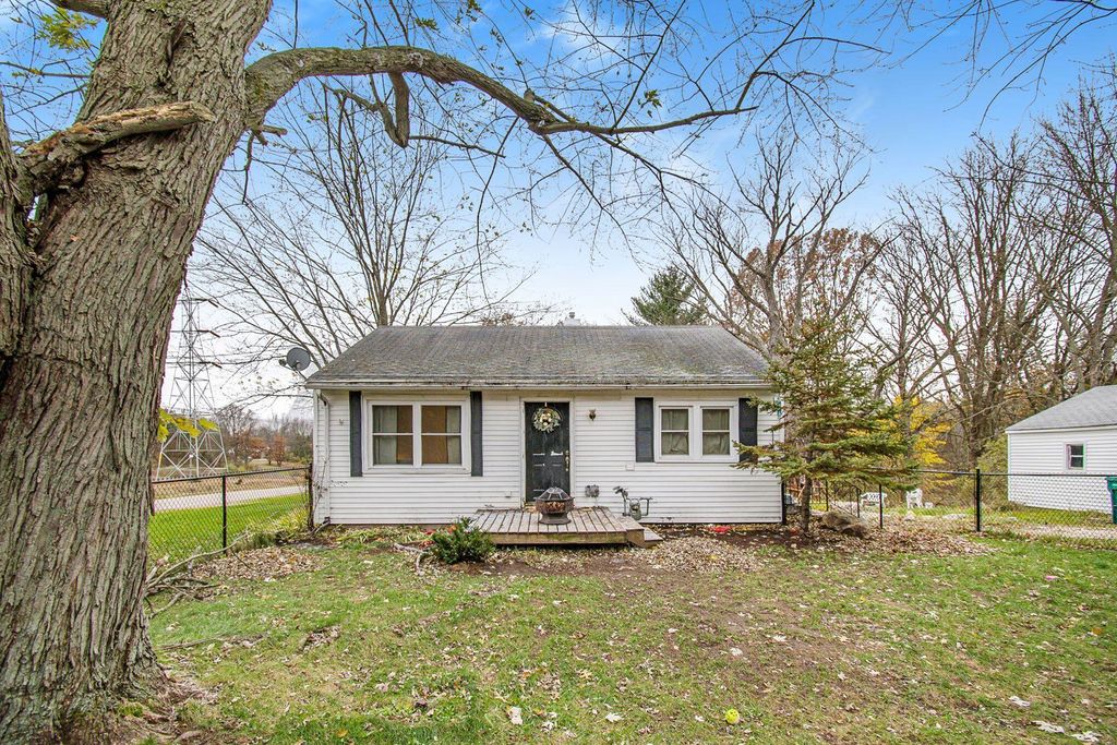 5995 Bauman Rd, Battle Creek, MI 49017