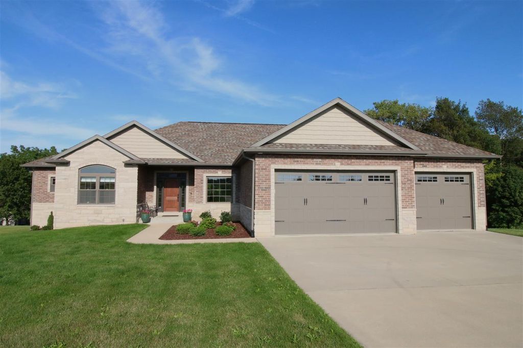 15453 White Oak Dr, Peosta, IA 52068 Trulia