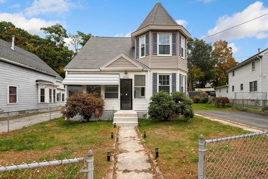 1104 Lawrence St, Lowell, MA 01852 Trulia