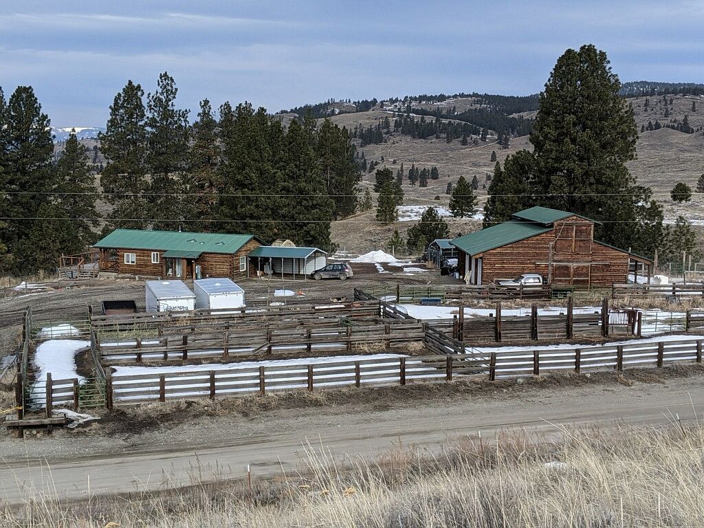 401 Nine Mile Rd, Oroville, WA 98844