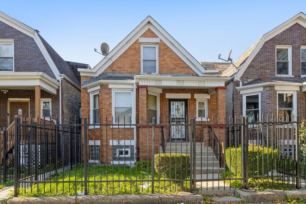 944 N Saint Louis Ave, Chicago, IL 60651