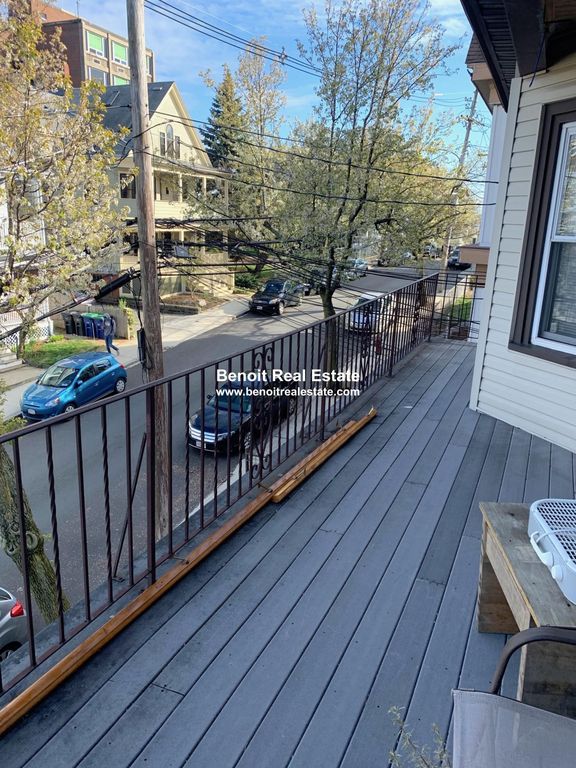 139 Lowell St #3, Somerville, MA 02143