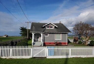 3749 Grizzly Bluff Rd, Ferndale, CA 95536