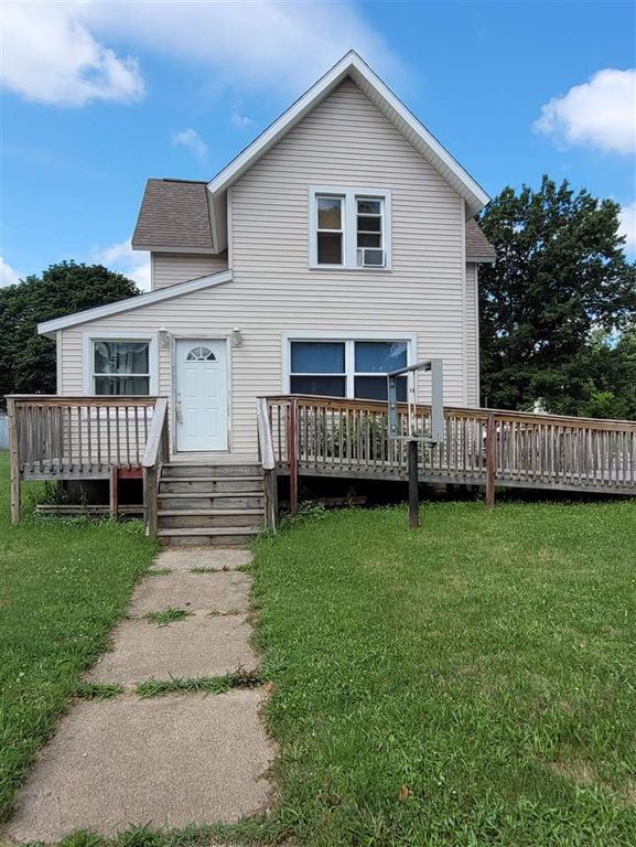 1217 N Eaton St, Albion, MI 49224