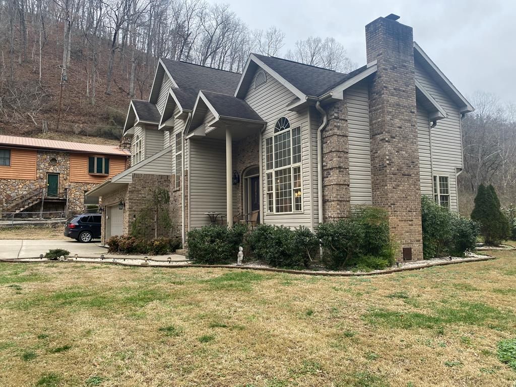 120 Billiter Dr, Pikeville, KY 41501 4 Bed, 3 Bath SingleFamily Home