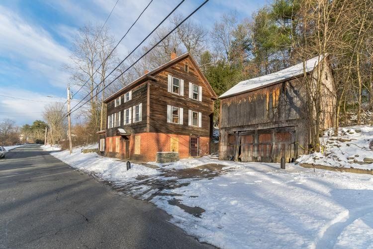 3065 High St, Bondsville, MA 3 Bed, 3 Bath MultiFamily Home 20