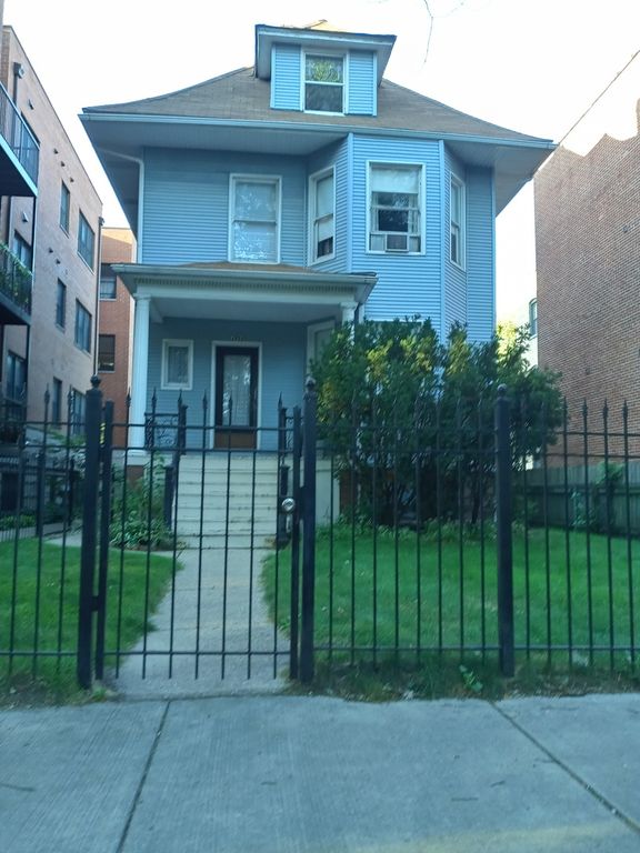 1908 W Touhy Ave, Chicago, IL 60626