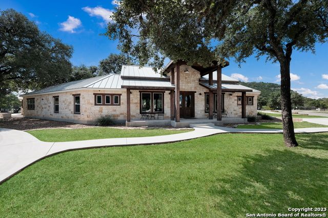 11 Stepping Stone, Concan, TX 78838
