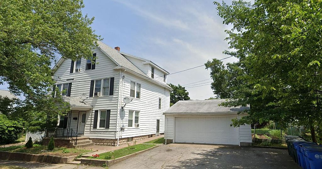 57 Bagley Ave, Hamden, CT 06514