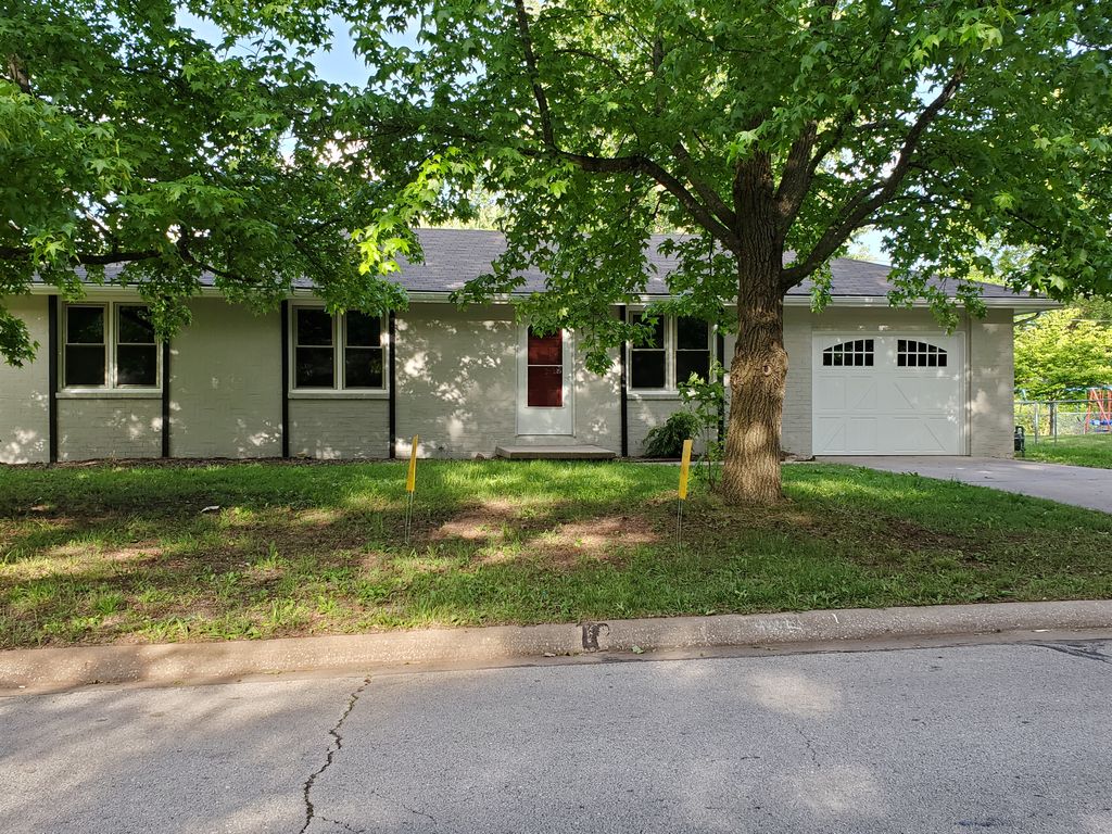 106 S Cottonwood Ave, Republic, MO 65738 Trulia