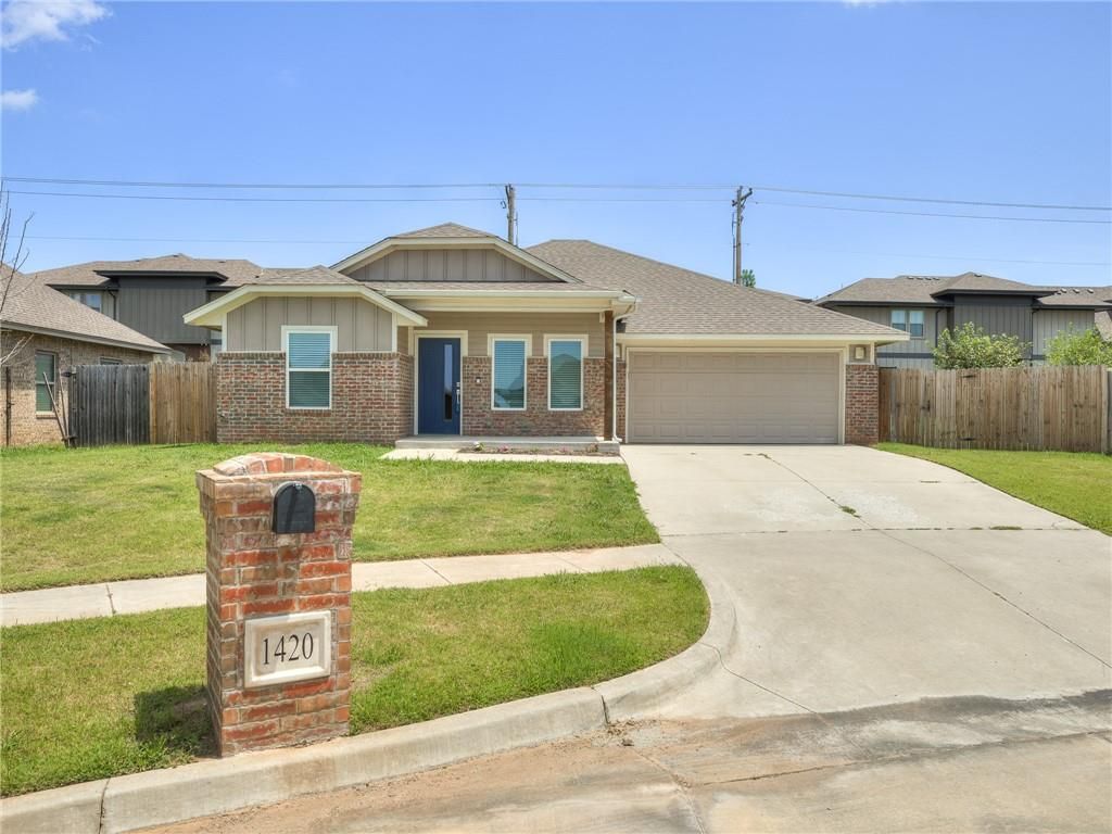 1420 Ridgeway Dr, Moore, OK 73160