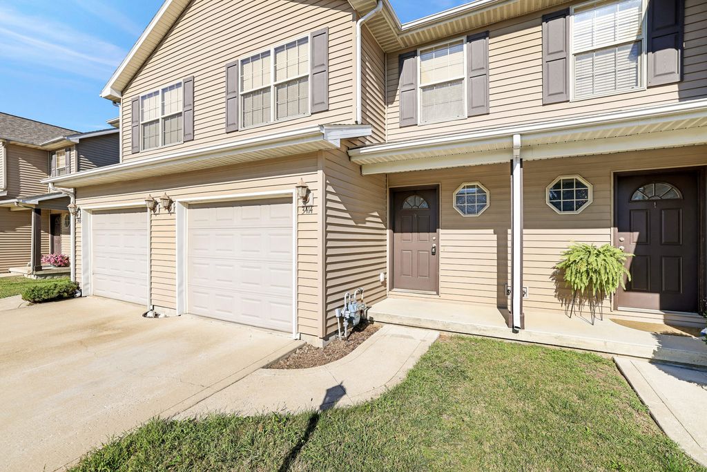 3414 Stoneway Ct, Champaign, IL 61822