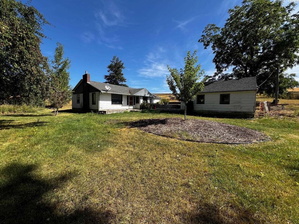 1422 Palouse Albion Rd, Pullman, WA 99163